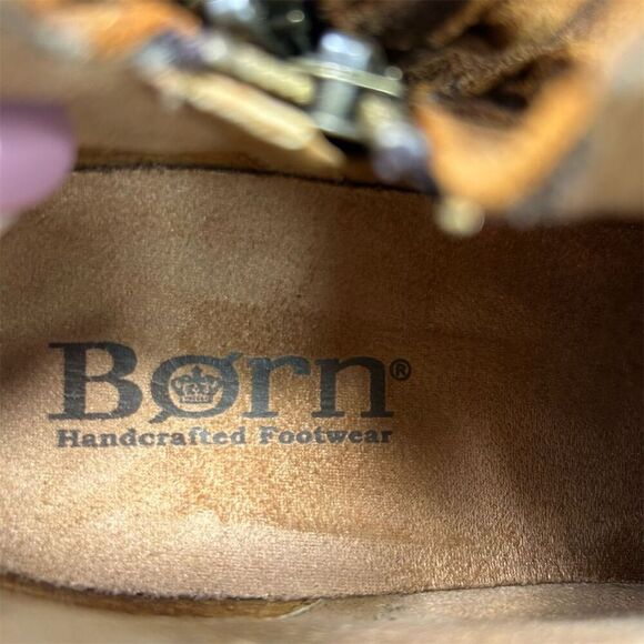 Born Women's Brown Leather Scrappy Flat Ankle Booties Size 6 Distressed Zip - Picture 13 of 15